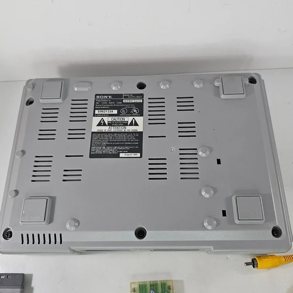 Sony PlayStation SCPH-9001 Console With Controller Memory Card Cables PS1 - Picture 8 of 11